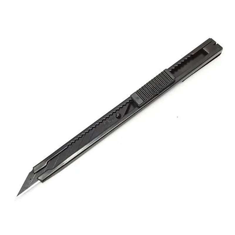 Deli 9mm Utility Knife with 30 Black Blade | DL007H